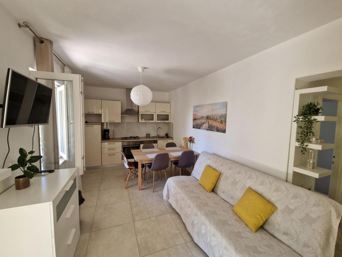 Caramella Apartments Zara Esterno foto